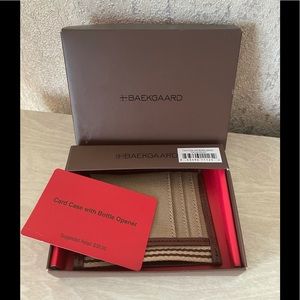 Baekgaard card holder with bottle opener, new